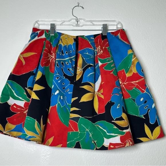 Alice + Olivia Multicolor Floral Mini  Blue Red Pleated With Pockets Skirt - Picture 3 of 14